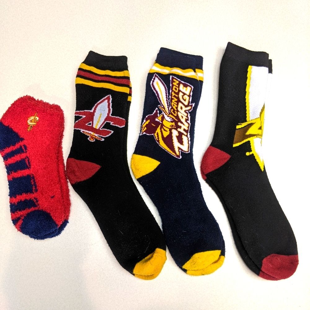 Cleveland Cavaliers socks bundle, men's medium